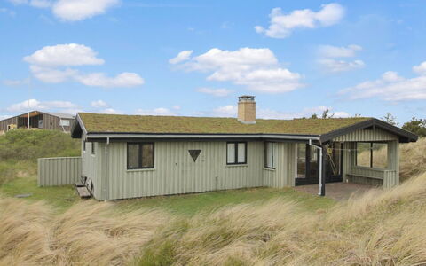 Lykke - 800M from the Sea