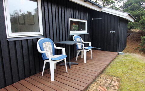 Glady - 500M from the Sea: Legna, Latifoglie, Color Legno, Plank, Raccordo, Deck, Cortile, Shade, Backyard, Design