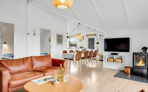 Ilsi - 1.5Km from the Sea: Legna, Soffitto, Interior Design, Casa, Pavimento, Soggiorno, Pavimento In Legno, Latifoglie, Camera