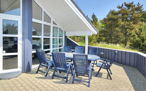 Guththorm - 600M from the Sea: Casa, Portico, Porta, Shade, Villetta, Raccordo, Deck, Estate, Sedia, Latifoglie