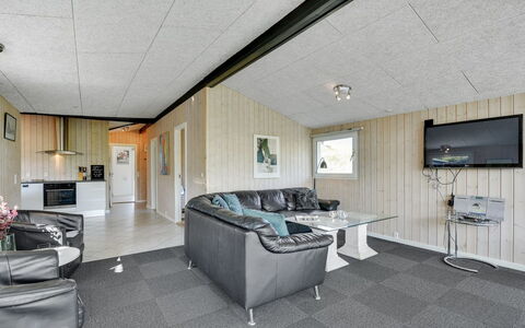 Jess - from the Sea: Soffitto, Pavimento, Soggiorno, Illuminazione Diurna, Latifoglie, Lampada, Pavimento In Legno, Alluminio
