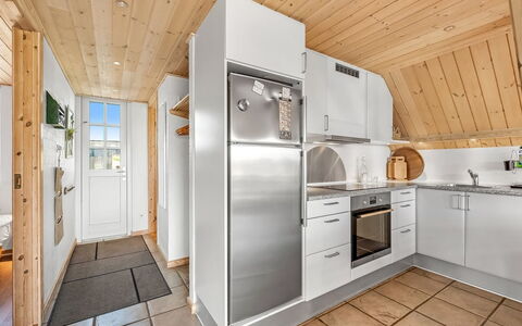 Klimentina - 150M from the Sea: Cucina, Pavimentazione, Legna, Apparecchio Major, Pavimento, Soffitto, Interior Design, Elettrodomestico Da Cucina, Controsoffitto, Camera