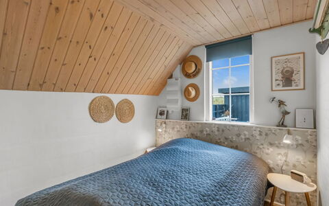 Klimentina - 150M from the Sea: Camera Da Letto, Parete, Interior Design, Legna, Soffitto, Pavimentazione, Letto, Pavimento, Lenzuolo, Bedding