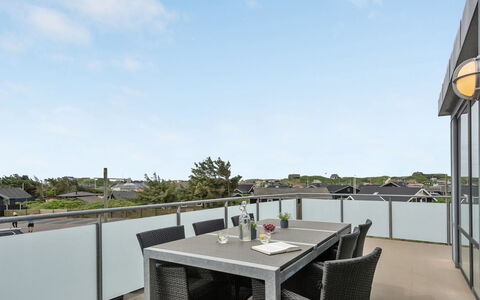 Anneka - 200M from the Sea: Casa, Tetto, Casa, Villetta, Capannone, Edifici Giardino, Raccordo, Cortile, Log Cabin, Capanna