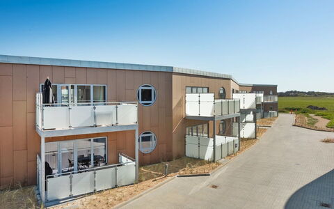 Aiana - 250M from the Sea: Materiale Composito, Urban Design, Shade, Calcestruzzo, Balcone, Illuminazione Diurna