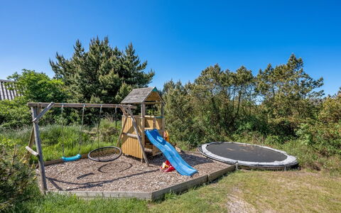 Bela - from the Sea: Paesaggio, Attrezzatura Giochi All'Aperto, Campo Da Giuoco, Giardino, Scivolo, Terreno Di Gioco, Landscaping, Prato, Parco, Cortile