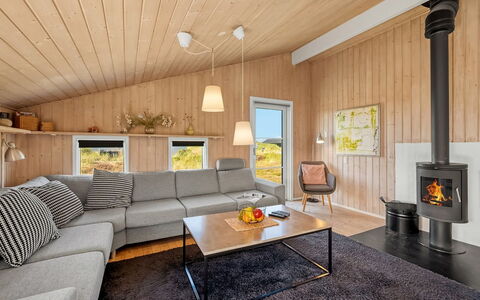 Hjalma - from the Sea: Legna, Interior Design, Pavimentazione, Soffitto, Pavimento, Soggiorno, Mobilia, Divano, Camera, Casa