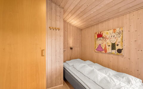 Hjalma - from the Sea: Parete, Legna, Interior Design, Pavimentazione, Pavimento, Camera Da Letto, Soffitto, Camera, Letto, Color Legno