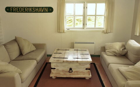 Swanja - from the Sea: Mobilia, Pavimentazione, Pavimento, Legna, Divano, Interior Design, Camera, Soggiorno, Casa, Appartamento