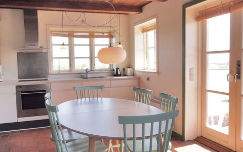 Swanja - from the Sea: Mobilia, Interior Design, Pavimentazione, Legna, Tavolo, Pavimento, Sedia, Soffitto, Cucina & Sala Da Pranzo Tavolo, Sala Da Pranzo
