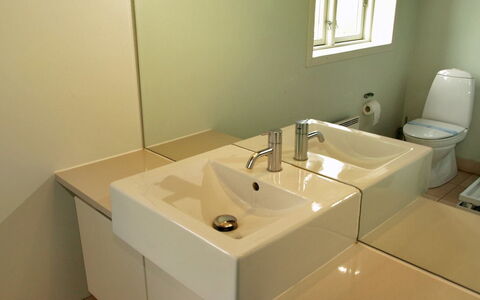 Swanja - from the Sea: Lavandino Del Bagno, Lavello, Idraulico Fixture, Bagno, Rubinetto, Interior Design, Pavimentazione, Controsoffitto, Mobiletto Del Bagno, Idraulico