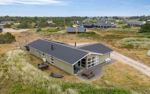 Drifa - 600M from the Sea: Tetto, Lotto, Villetta, Casa, Area Rurale, Capannone, Raccordo, Edifici Giardino, Log Cabin, Capanna