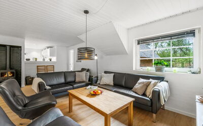 Nilla - 2.1Km from the Sea