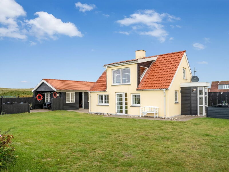 Dietlinde - 100M from the Sea
