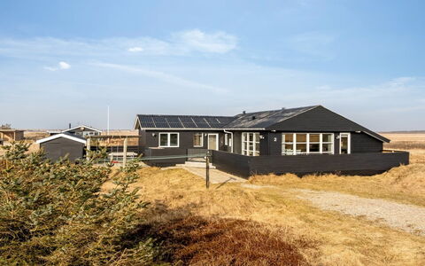 Withger - 300M from the Sea: Casa, Tetto, Casa, Villetta, Capannone, Edifici Giardino, Raccordo, Cortile, Log Cabin, Capanna