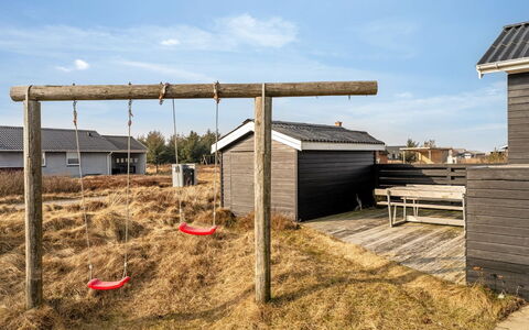 Withger - 300M from the Sea: Casa, Tetto, Casa, Villetta, Capannone, Edifici Giardino, Raccordo, Cortile, Log Cabin, Capanna
