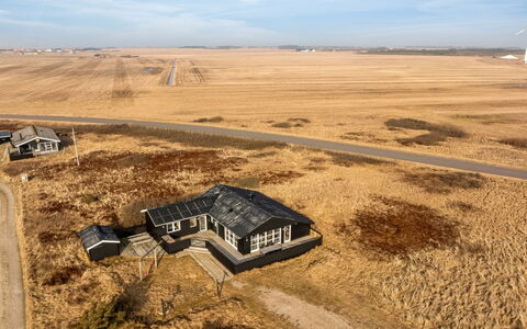 Withger - 300M from the Sea: Casa, Tetto, Casa, Villetta, Capannone, Edifici Giardino, Raccordo, Cortile, Log Cabin, Capanna