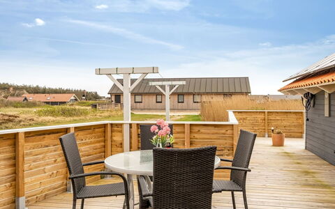 Doris - 150M from the Sea: Tetto, Lotto, Villetta, Casa, Area Rurale, Capannone, Raccordo, Edifici Giardino, Log Cabin, Capanna