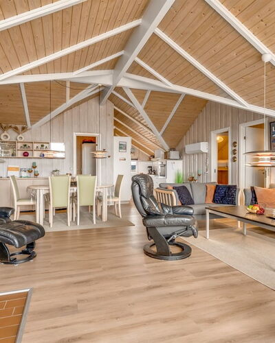 Doris - 150M from the Sea