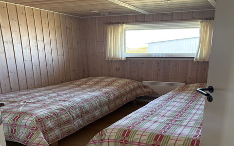 Cristine - 400M from the Sea: Legna, Pavimento, Pavimentazione, Interior Design, Camera Da Letto, Camera, Color Legno, Latifoglie, Letto, Soffitto