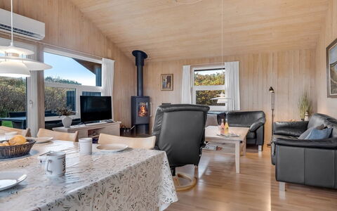 Sofja - 150M from the Sea: Legna, Mobilia, Casa, Interior Design, Soffitto, Casa, Soggiorno, Camera, Villetta, Pavimento