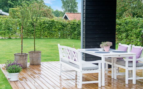 Dorthie - 800M from the Sea: Legna, Casa, Villetta, Casa, Tetto, Area Rurale, Raccordo, Log Cabin, Edifici Giardino, Latifoglie