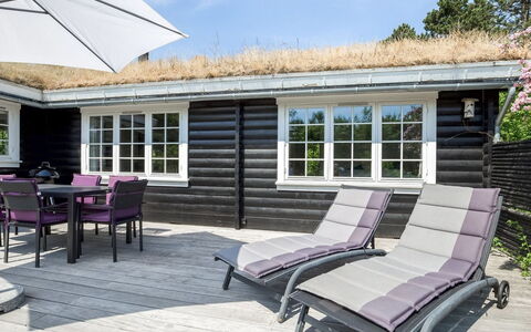 Ottil - 1Km from the Sea: Legna, Casa, Villetta, Casa, Tetto, Area Rurale, Raccordo, Log Cabin, Edifici Giardino, Latifoglie