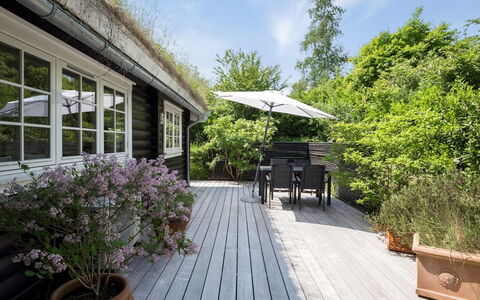 Ottil - 1Km from the Sea: Legna, Casa, Villetta, Casa, Tetto, Area Rurale, Raccordo, Log Cabin, Edifici Giardino, Latifoglie