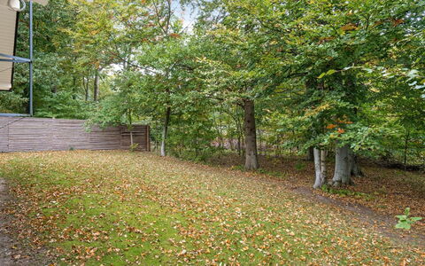 Follerich - 250M from the Sea: Tetto, Lotto, Villetta, Casa, Area Rurale, Capannone, Raccordo, Edifici Giardino, Log Cabin, Capanna