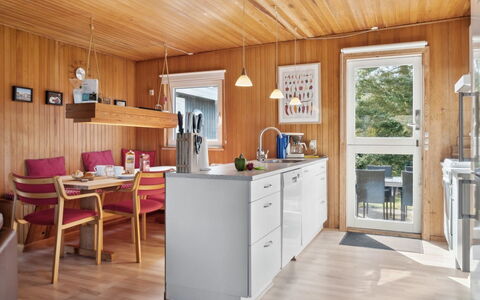 Frode - 400M from the Sea: Legna, Casa, Villetta, Casa, Tetto, Area Rurale, Raccordo, Log Cabin, Edifici Giardino, Latifoglie