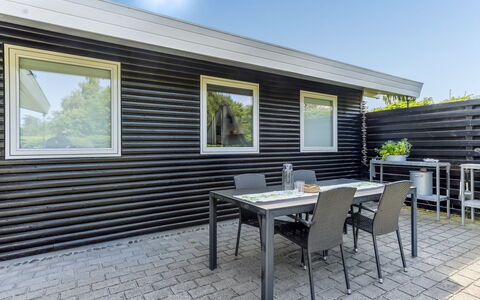 Allaine - 500M from the Sea: Legna, Casa, Villetta, Casa, Tetto, Area Rurale, Raccordo, Log Cabin, Edifici Giardino, Latifoglie