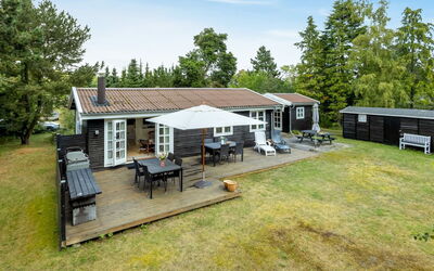 Fjola - 200M from the Sea