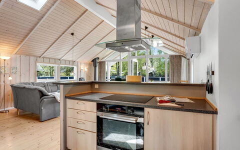 Alger - 800M from the Sea: Cucina, Legna, Interior Design, Controsoffitto, Pavimentazione, Soffitto, Mobilia, Idraulico Fixture, Pavimento, Apparecchio Major