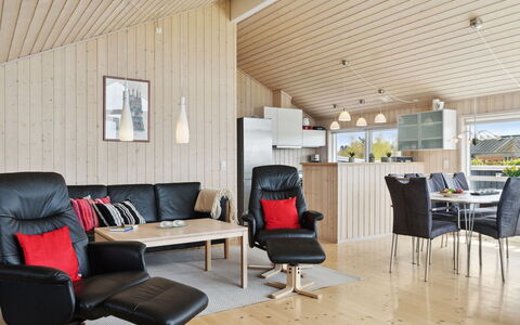 Swanhild - 900M from the Sea: Legna, Casa, Villetta, Casa, Tetto, Area Rurale, Raccordo, Log Cabin, Edifici Giardino, Latifoglie
