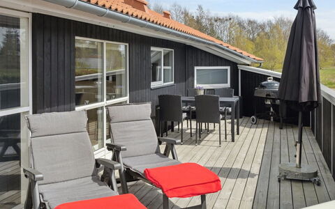 Swanhild - 900M from the Sea: Legna, Casa, Villetta, Casa, Tetto, Area Rurale, Raccordo, Log Cabin, Edifici Giardino, Latifoglie