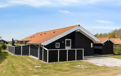 Swanhild - 900M from the Sea