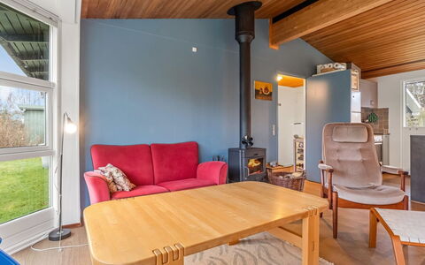 Odstanus - 575M from the Sea: Zona Residenziale, Tetto, Sobborgo, Driveway, Estate, Camino