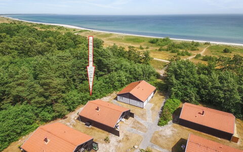 Bergit - 55M from the Sea: Legna, Tetto, Casa, Casa, Architettura, Raccordo, Lotto, Villetta, Capannone, Edifici Giardino