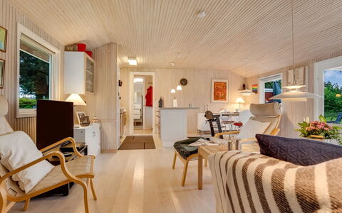Delma - 750M from the Sea: Legna, Casa, Villetta, Casa, Tetto, Area Rurale, Raccordo, Log Cabin, Edifici Giardino, Latifoglie