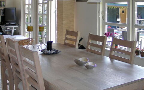 Nitis - 200M from the Sea: Legna, Casa, Villetta, Casa, Tetto, Area Rurale, Raccordo, Log Cabin, Edifici Giardino, Latifoglie