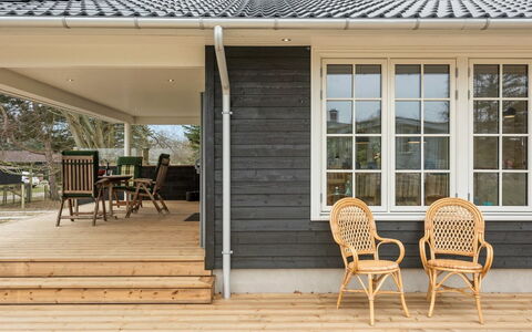 Auke - 100M from the Sea: Casa, Casa, Porta, Tetto, Villetta, Estate, Giardino, Shade, Raccordo, Cortile