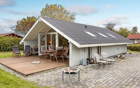 Armund - 300M from the Sea: Legna, Color Legno, Plank, Latifoglie, Villetta, Deck, Raccordo, Shade, Pavimento In Legno, Edifici Giardino