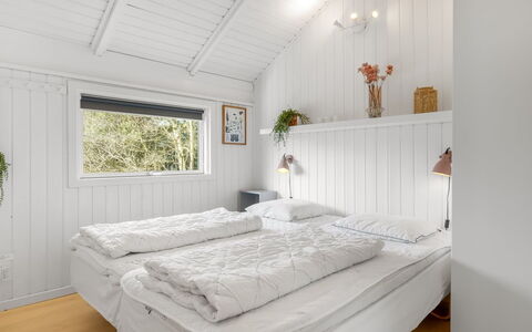 Julie - 1.5Km from the Sea: Legna, Camera Da Letto, Interior Design, Soffitto, Letto, Bedding, Pavimento, Lenzuolo, Biancheria, Mobilia