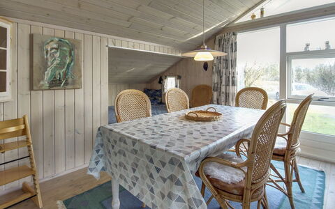 Klint - 1.7Km from the Sea: Tetto, Casa, Lotto, Casa, Villetta, Estate, Edifici Giardino, Shade, Log Cabin, Landscaping