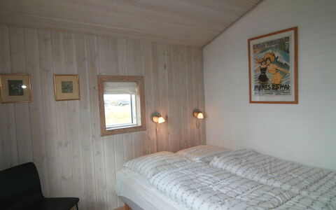 Benja - 200M from the Sea: Legna, Soffitto, Pavimento, Pavimentazione, Interior Design, Camera Da Letto, Lenzuolo, Letto, Bedding, Telaio Del Letto