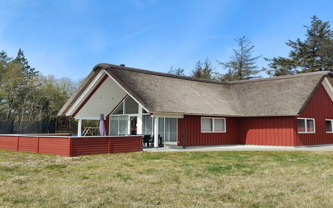 Lima - 3.5Km from the Sea: Tetto, Casa, Lotto, Casa, Villetta, Estate, Edifici Giardino, Shade, Log Cabin, Landscaping