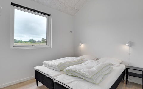 Fridel - 4Km from the Sea: Congelamento, Camera Da Letto, Inverno, Illuminazione Diurna, Bedding, Neve, Letto, Lenzuolo