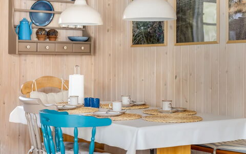 Granke - 3.8Km from the Sea: Tetto, Casa, Lotto, Casa, Villetta, Estate, Edifici Giardino, Shade, Log Cabin, Landscaping