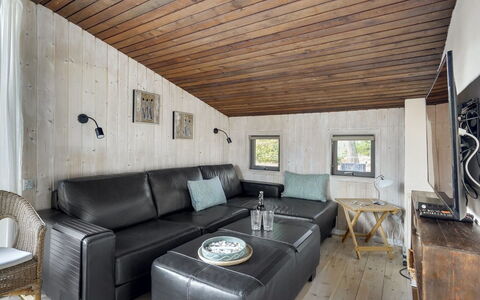 Saxi - 2.6Km from the Sea: Interior Design, Mobilia, Pavimentazione, Divano, Legna, Soffitto, Pavimento, Soggiorno, Camera, Pavimento In Legno