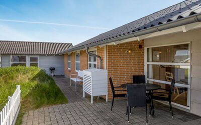 Gudmar - 500M from the Sea